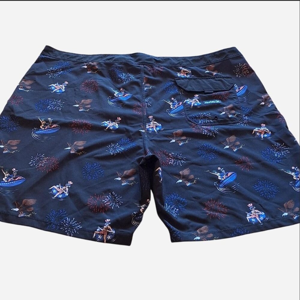 HURLEY USA men's black Cannonball Volley Stretch swim trunks. Size 40